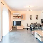Luxurious House Jaubelli