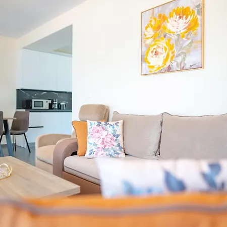 Luxurious House Jaubelli וילה *