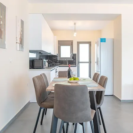 Luxurious House Jaubelli Villa Platánion