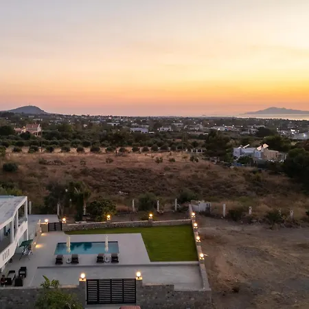 Luxurious House Jaubelli Platánion