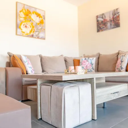 Luxurious House Jaubelli Platánion