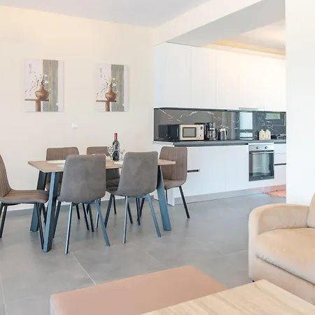 Luxurious House Jaubelli * Platánion