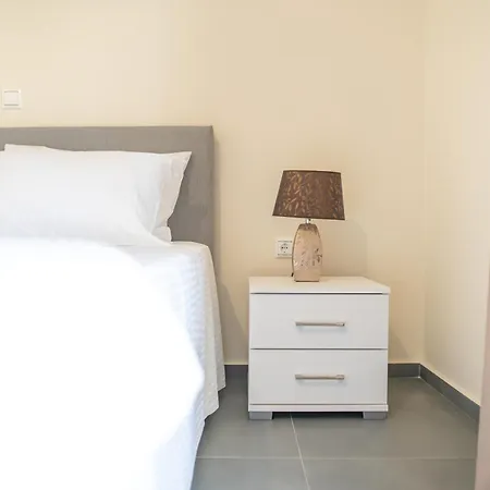 Luxurious House Jaubelli Platánion