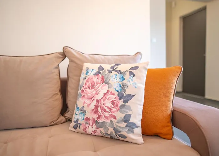 Luxurious House Jaubelli Platáni