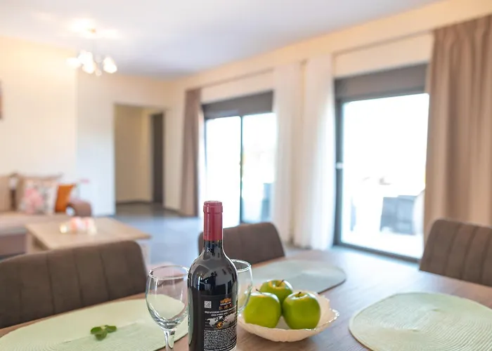 Luxurious House Jaubelli * Platáni