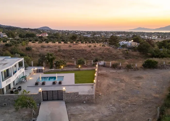 Luxurious House Jaubelli Platáni